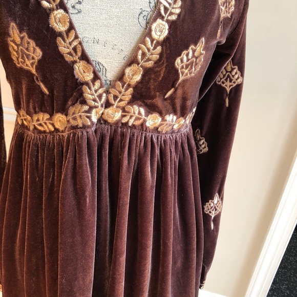 Deep V Neck Embroidered Velvet Tunic or Mini Dress - Picture 6 of 8